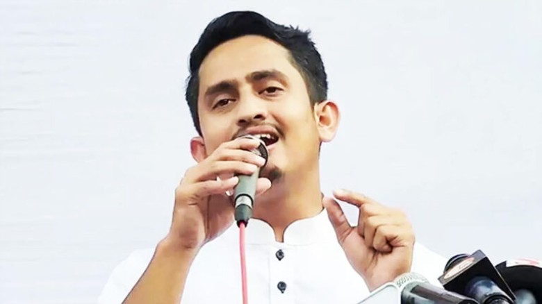 প্রাইভেটকারে নিয়ন্ত্রণ হারিয়ে সারজিস আলম আহত...