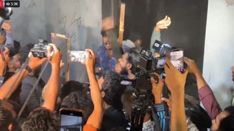 কী হচ্ছে ধানমন্ডি ৩২