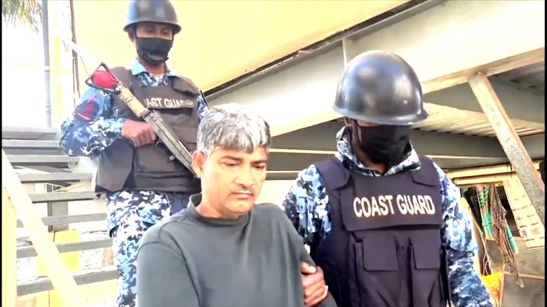বিপুল পরিমাণ ইয়াবাসহ সেন্টমার্টিনের ইউপি চেয়ারম্যা...