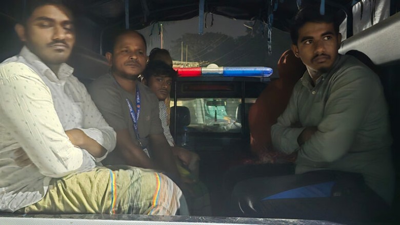 অপারেশন ডেভিল হান্ট’: ২৪ ঘণ্টায় গ্রেফতার আরও ৩৪৩...