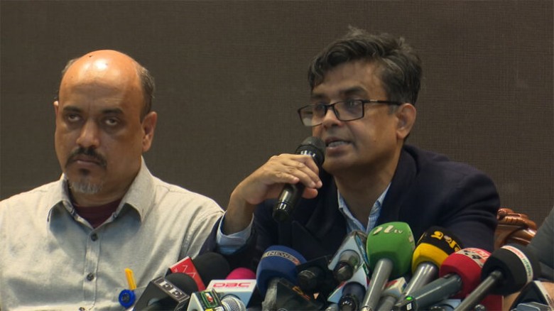 পরিদর্শন করা আয়নাঘরগুলোর কিছু জায়গায় নতুন প্লাস্টা...