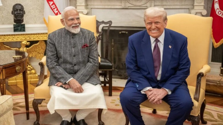 সফররত ভারতীয় প্রধানমন্ত্রী...