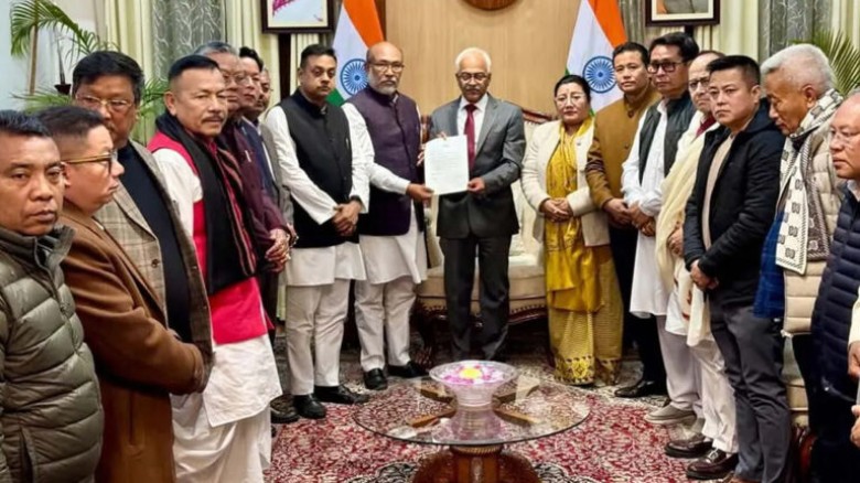 ভারতের মণিপুরে রাষ্ট্রপতির শাসন জারি...