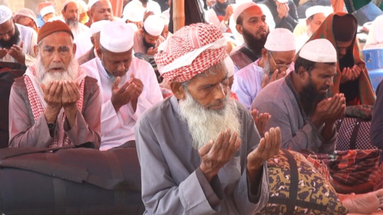 সা’দ অনুসারীদের বিশ্ব ইজতেমার আখেরি মোনাজাত আজ...