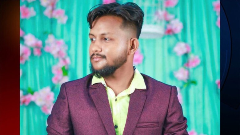 যশোরে ট্রাফিক পুলিশকে ঘুষি দেয়ার অভিযোগে আটক ছাত্র...