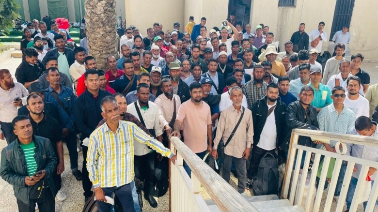 লিবিয়া থেকে ফিরছেন বিপদগ্রস্ত ১২৩ বাংলাদেশি...
