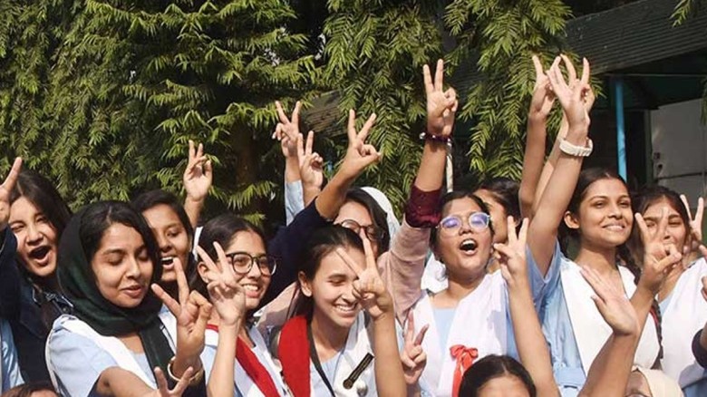 বিদেশ থেকে অংশ নেওয়া শিক্ষার্থীদের পাসের হার ৮৭.৩৫...
