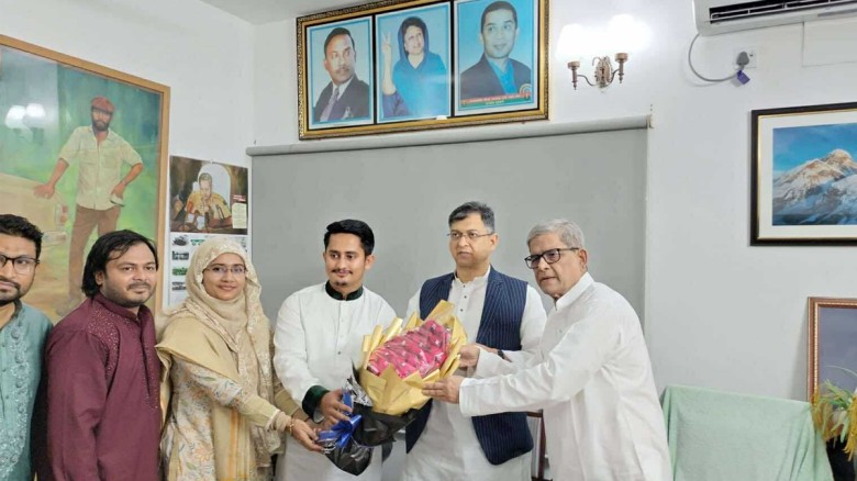 প্রতিষ্ঠাবার্ষিকীতে বিএনপিকে এনসিপির শুভেচ্ছা, ভাল...
