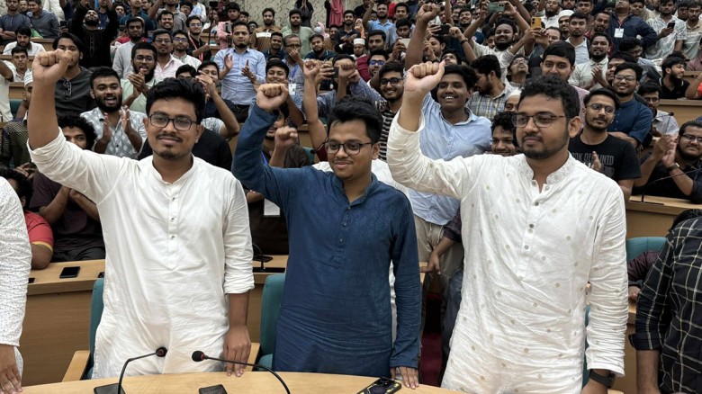 ডাকসুর ভিপি সাদিক, জিএস ফরহাদ ও এজিএস মহিউদ্দীন...