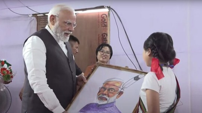 ২০২৩ সালে সহিংসতা শুরু হওয়ার পর প্রথমবারের মতো মণিপুর সফরে প্রধানমন্ত্রী