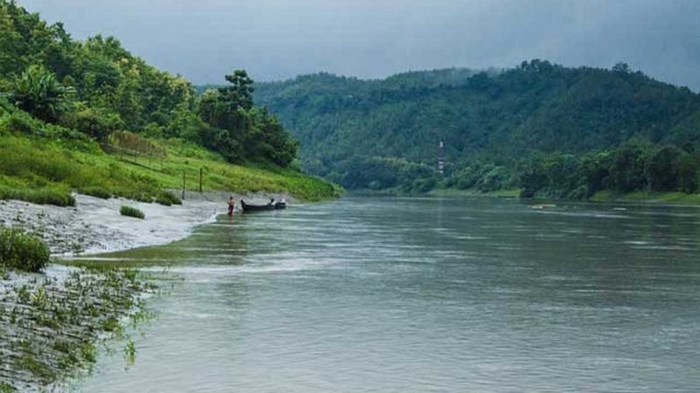 শঙ্খ নদীর পাড়ে মরদেহ