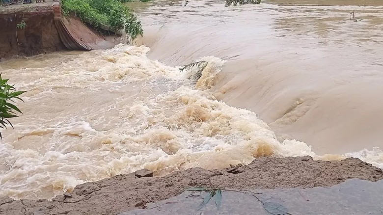 বন্যা নিয়ে সতর্কবার্তা...