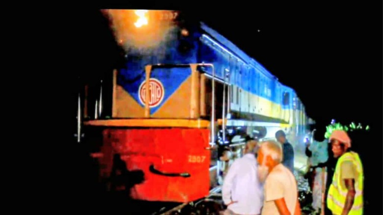 ১৪ ঘণ্টা পর রংপুরে লাইনচ্যুত বগি উদ্ধার