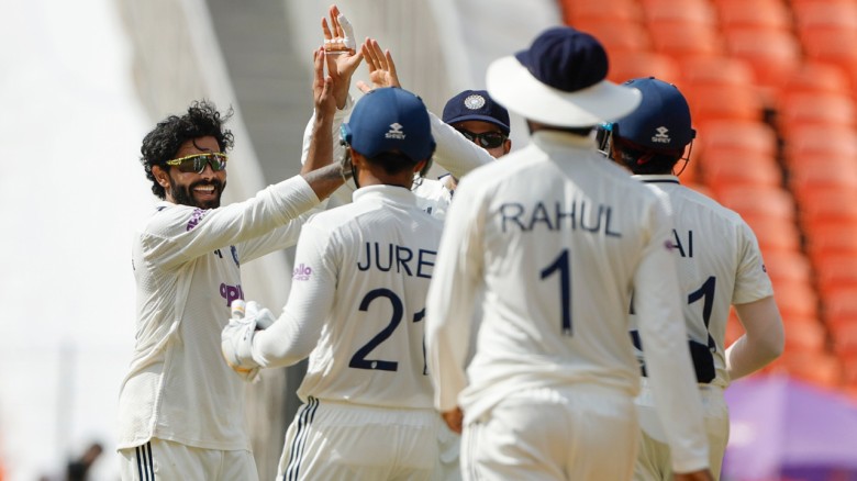 জাদেজার সবাইকে ছাড়িয়ে যাওয়ার দিনে ক্যারিবীয়দের উড়ি...