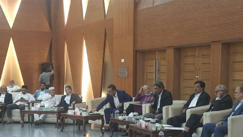 জুলাই সনদ: রাজনৈতিক দলগুলোর সঙ্গে ঐকমত্য কমিশনের আ...
