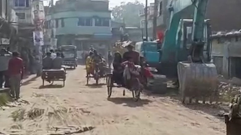 শনিবার (৬ ডিসেম্বর) সকালে উপজেলার কপিলমুনি বাজারে এই কার্যক্রম চালানো হয়।
