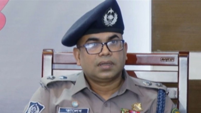 হাদি হত্যাচেষ্টায় আটক আরও ২...