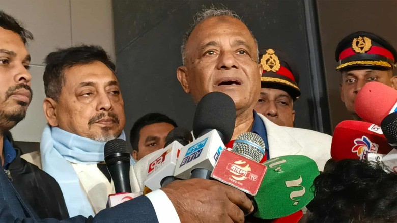 স্বরাষ্ট্র উপদেষ্টা লেফটেন্যান্ট জেনারেল (অব.) জাহাঙ্গীর আলম চৌধুরী।