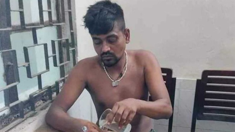 ঢাবিতে তোফাজ্জল হত্যা: ২৮ জনের বিরুদ্ধে অভিযোগপত্র...
