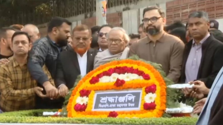 কোকোর কবর জিয়ারত শেষে রিজভী  তারেক রহমানের বিরুদ্ধ...