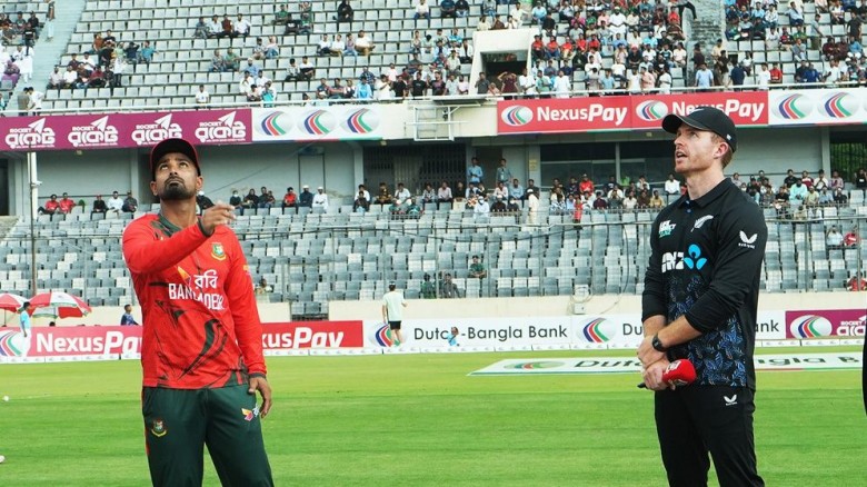 টস হেরে ব্যাটিংয়ে বাংলাদেশ...