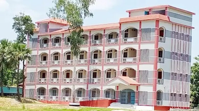 রূপগঞ্জে ‘ছাত্তার জুট মিলস্ মডেল হাইস্কুল’ পুনঃনাম...