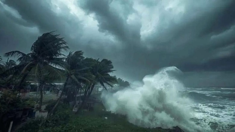 একইসঙ্গে বৃষ্টি বা বজ্রসহ বৃষ্টিরও আশঙ্কা রয়েছে।
