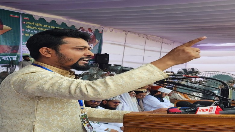 ইশরাকের পদত্যাগের পর মাঠে সক্রিয় আজাদ হো